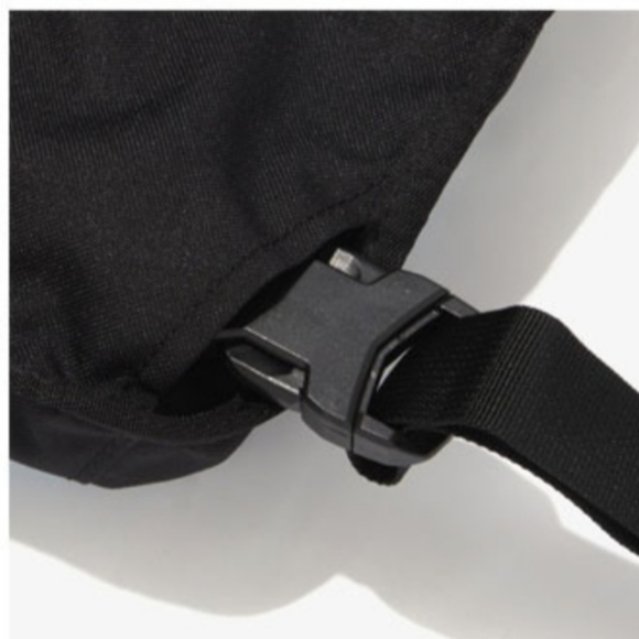 **SOLD**The North Face Bozer Shoulder/Waist Bag - Picture 4 of 5